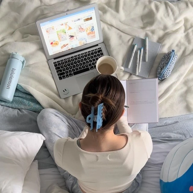 Telegram Channel logo otlichnica1. Free Telegram Channel Analytics