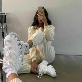 Логотип Телеграм канала +wg8nJ7IfNnJiNmFi. Бесплатная аналитика Telegram каналов