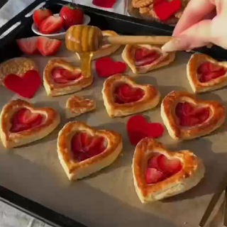 Логотип Телеграм канала kuhnyahere. Бесплатная аналитика Telegram каналов