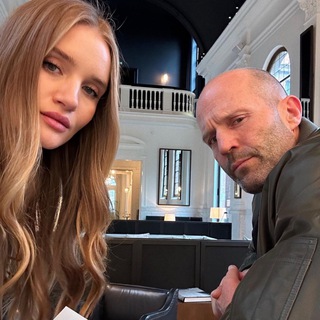 Логотип Телеграм канала 𝐘𝐎𝐔𝐍𝐗𝐄𝐄𝐗💘. Бесплатная аналитика Telegram каналов