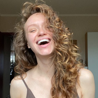 Логотип Телеграм канала arinaizmagazina. Бесплатная аналитика Telegram каналов