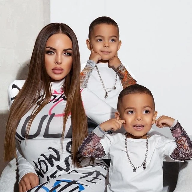 Telegram Channel logo juliamondesirfan. Free Telegram Channel Analytics