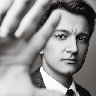 Логотип Телеграм канала юрист нашептал. Бесплатная аналитика Telegram каналов