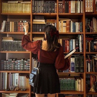 Логотип Телеграм канала english_books_maura. Бесплатная аналитика Telegram каналов