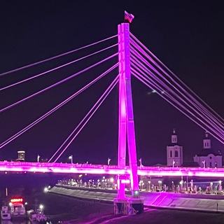 Логотип Телеграм канала +Y29dj5k4_1E3YzNi. Бесплатная аналитика Telegram каналов