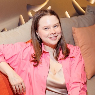 Логотип Телеграм канала alex_samohvalova_blog. Бесплатная аналитика Telegram каналов