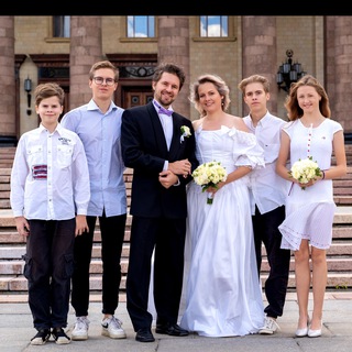 Логотип Телеграм канала alenatuturina_off. Бесплатная аналитика Telegram каналов