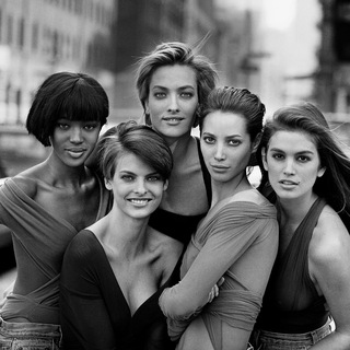 Логотип Телеграм канала alinakovalevastylist. Бесплатная аналитика Telegram каналов