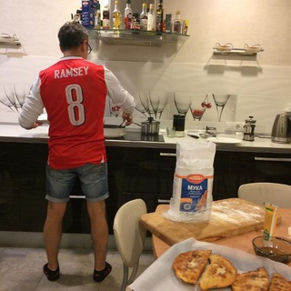 Логотип Телеграм канала Муж на кухне. Бесплатная аналитика Telegram каналов