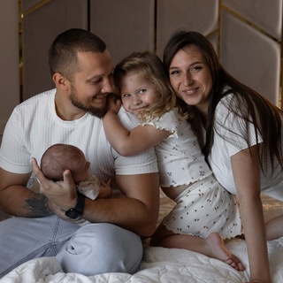 Логотип Телеграм канала komarowwwbl. Бесплатная аналитика Telegram каналов