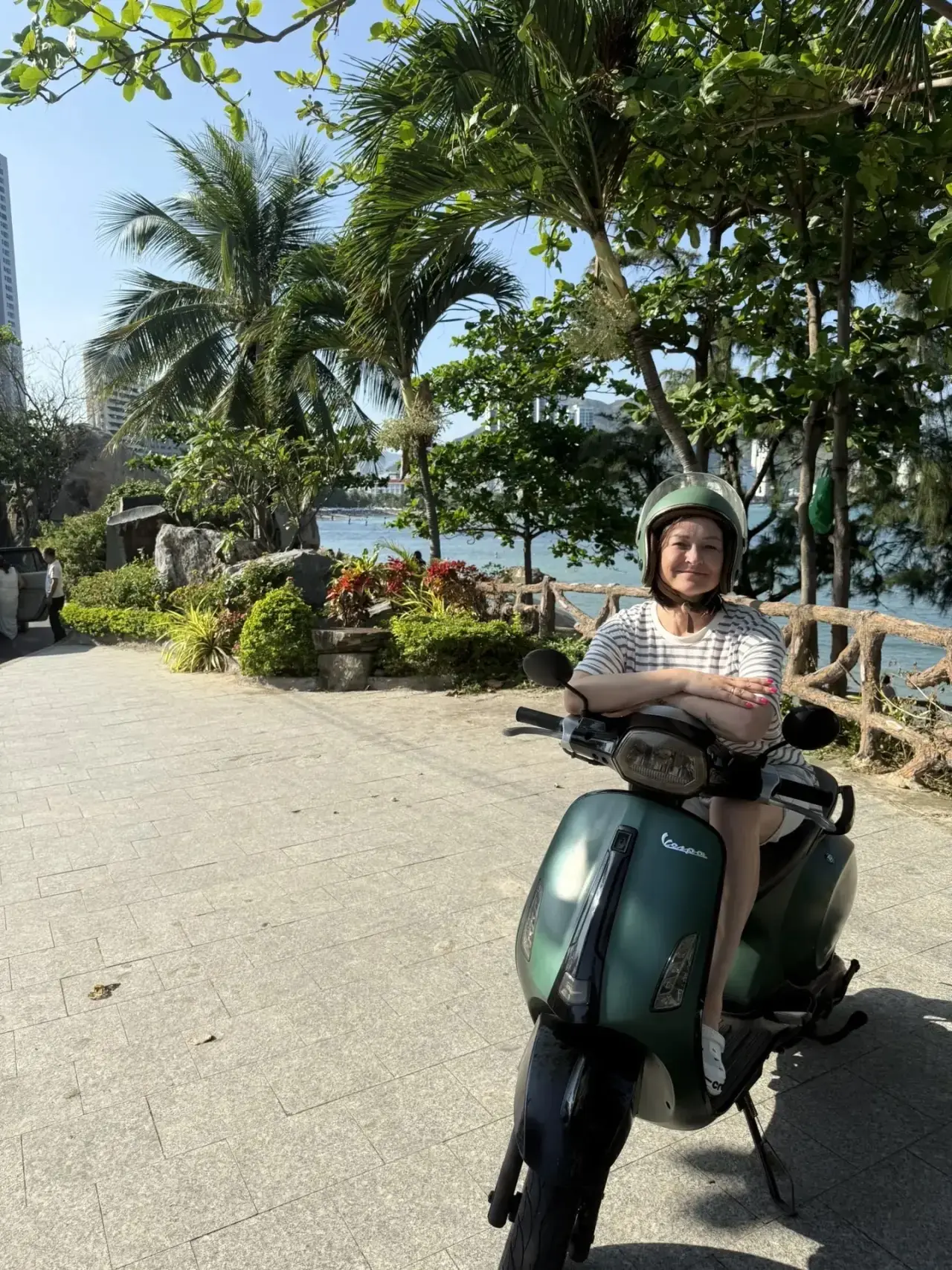 Логотип Телеграм канала id561770204938_biz. Бесплатная аналитика Telegram каналов