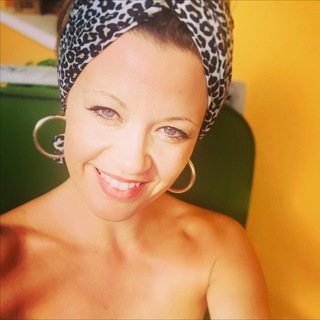 Telegram Channel logo Sara Bennett Lightfight. Free Telegram Channel Analytics