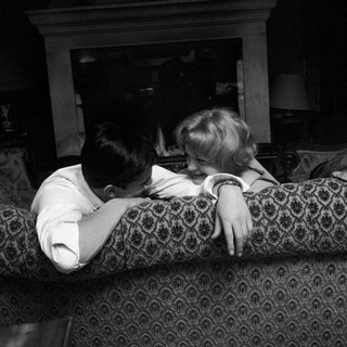 Логотип Телеграм канала ورد. Бесплатная аналитика Telegram каналов