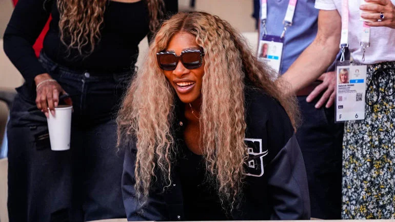 serena-williams-crowd.jpg