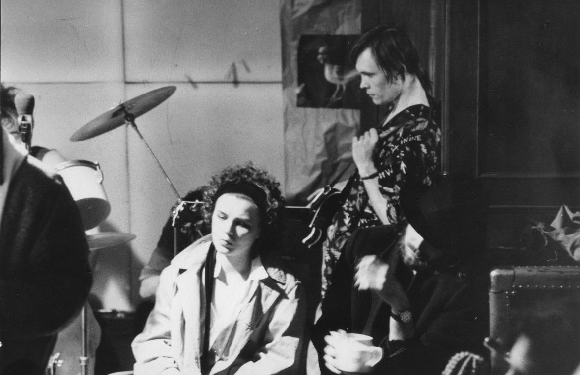 Игорь Кечаев (справа) в спектакле "Наблюдатель", 1988 год. Фото Андрея Безукладникова