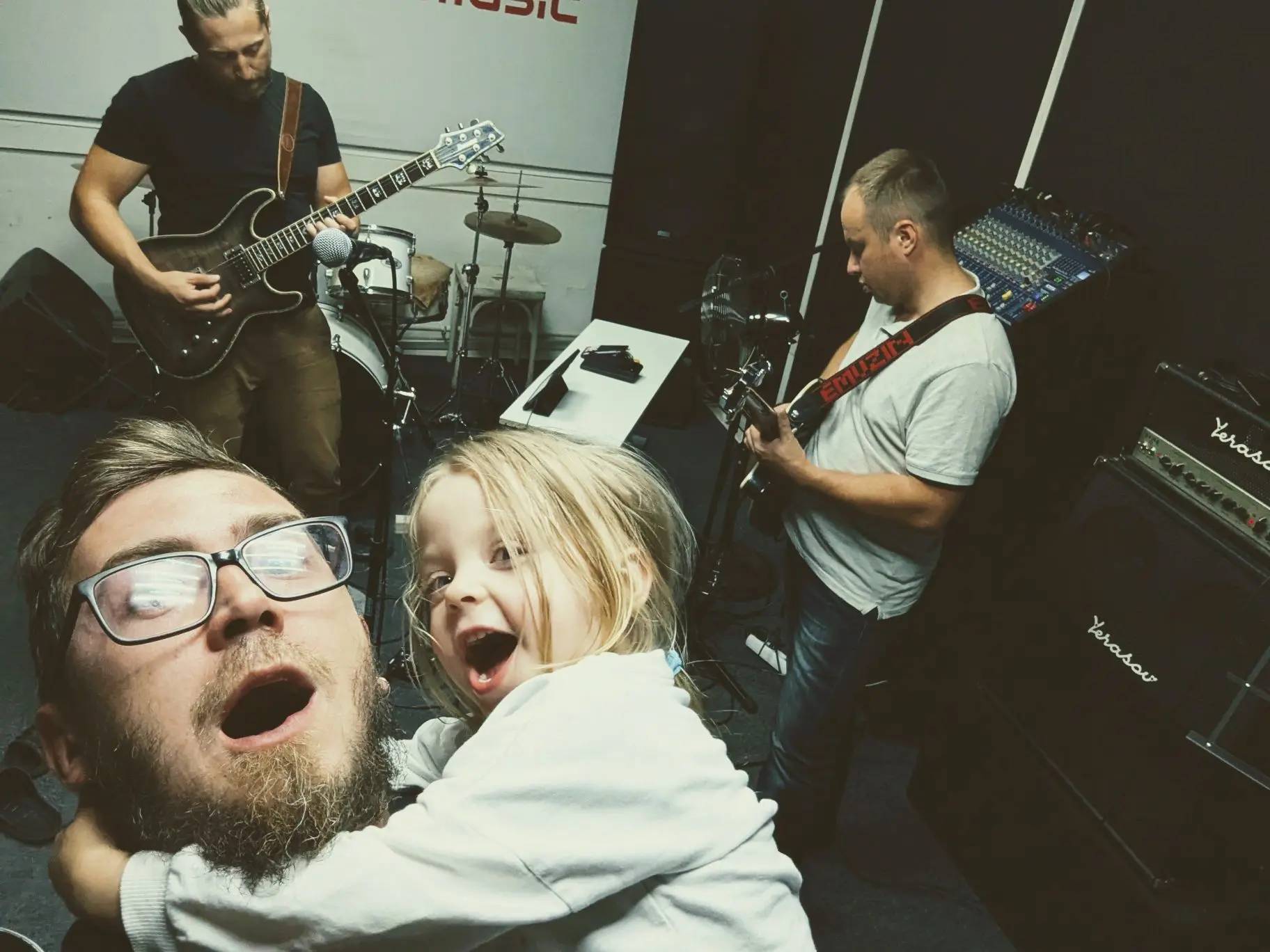 STEEh на репетиции с ребёнком