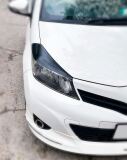 Реснички на фары для Toyota Vitz 2010-2014