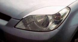 Реснички на фары для Mazda Demio DY3W 2005-2007