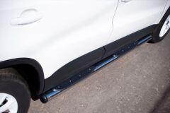 Пороги труба D76 с накладками (вариант 2) для Volkswagen Tiguan Track & Field (Track & Style) 2011-