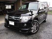 Накладка переднего бампера Mitsubishi Pajero 4 дорест. 2006-2011