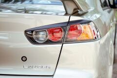 Накладки на задние фонари (реснички) Mitsubishi Lancer X 2007-2010