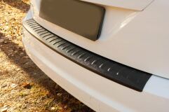 Накладка на задний бампер Ford Focus II 2008-2010 (хэтчбэк)