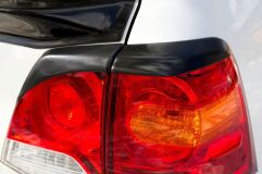 Накладки на задние фонари (реснички) Toyota LC 200 2012-2015