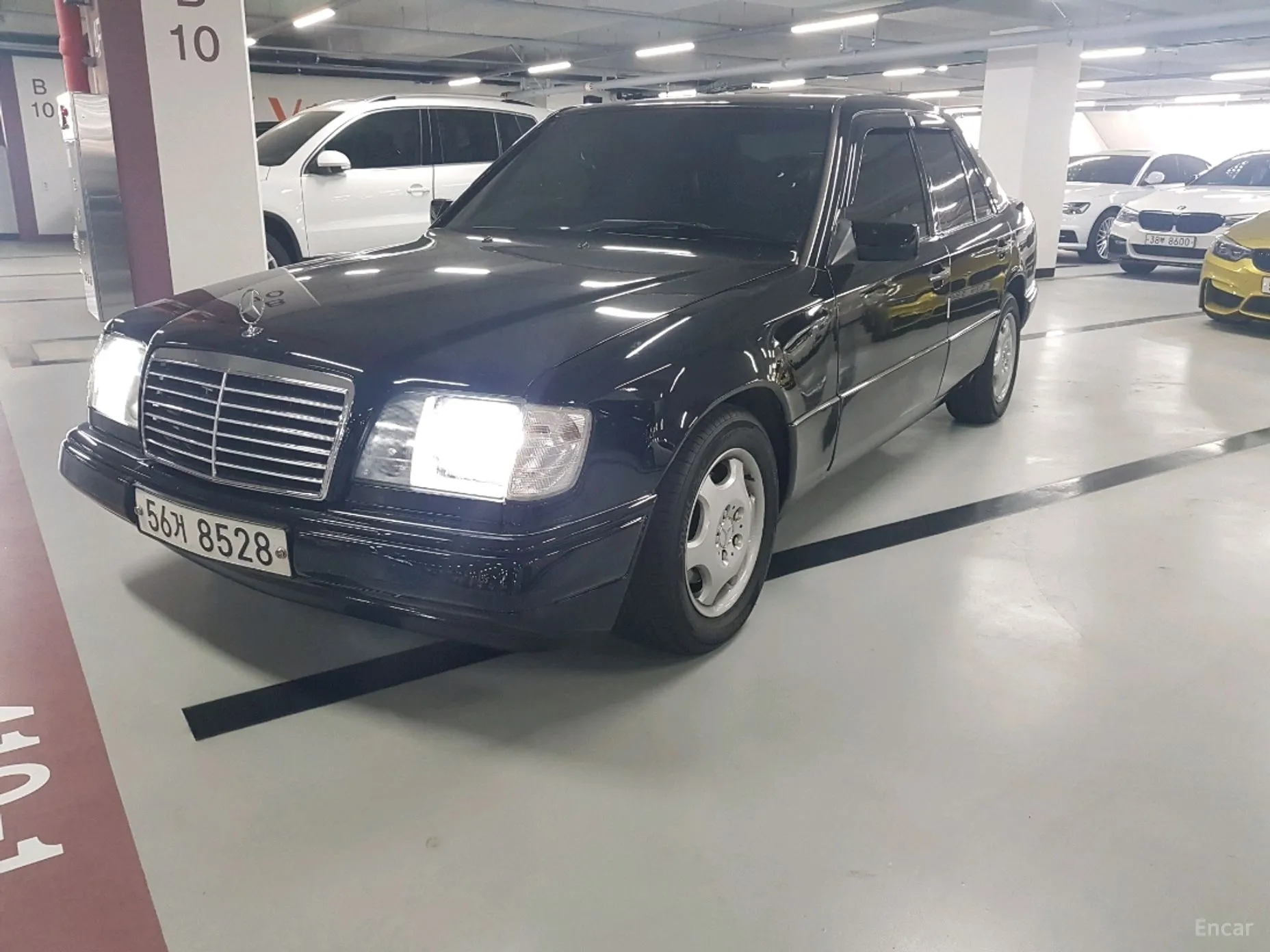 Mercedes Benz E-Class W124
