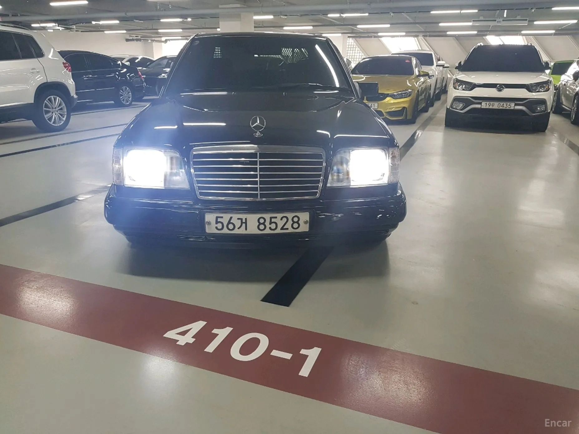Mercedes Benz E-Class W124