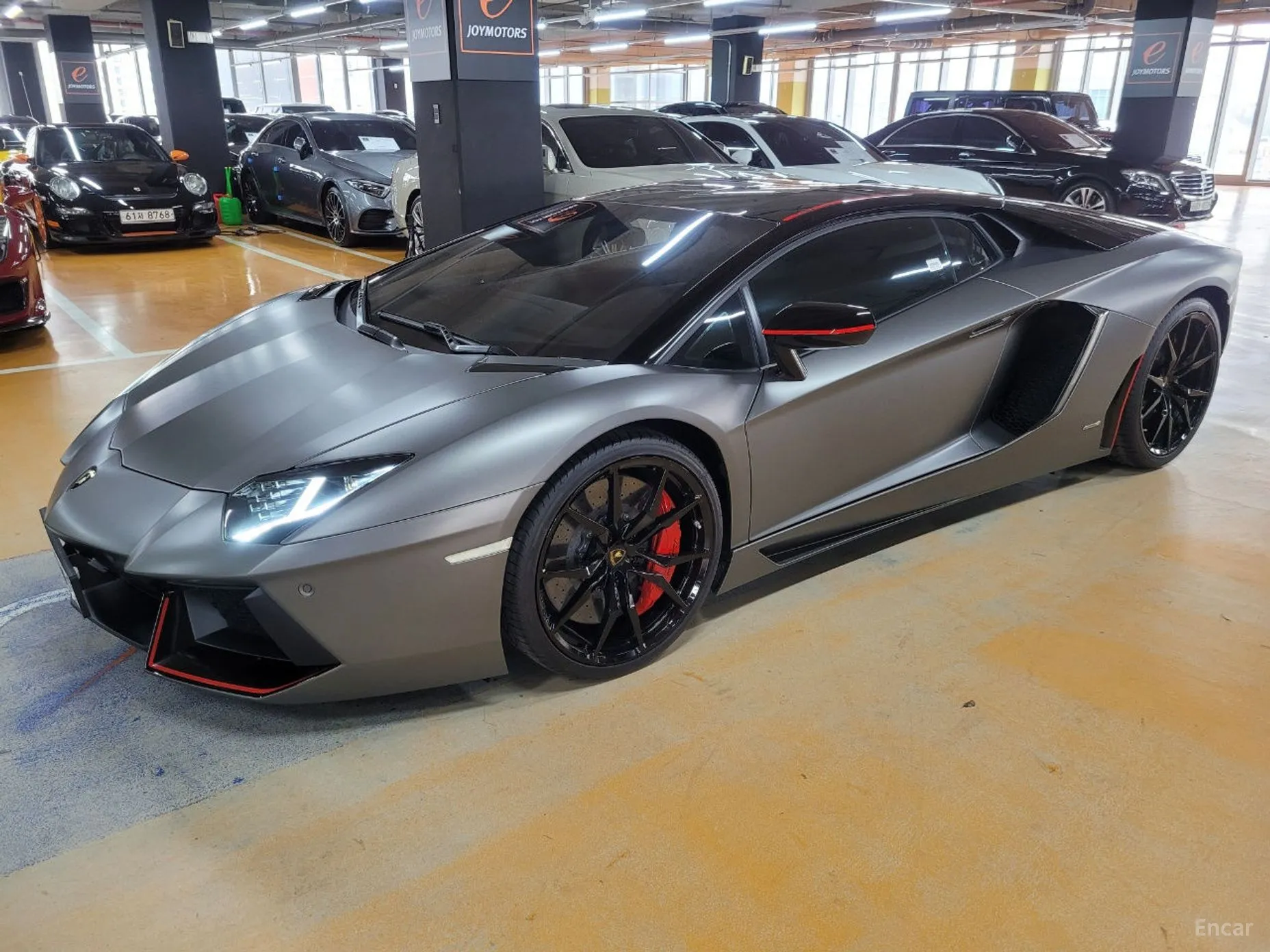 Lamborghini Aventador превью 20