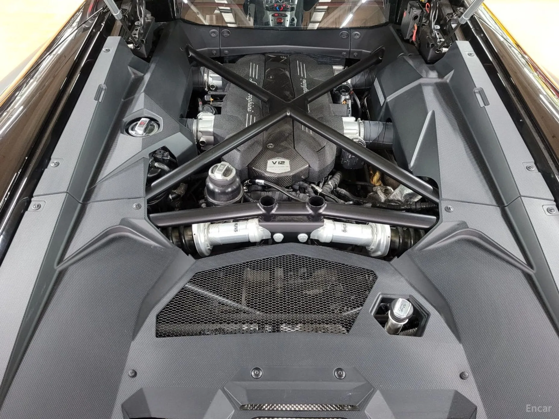 Lamborghini Aventador превью 6