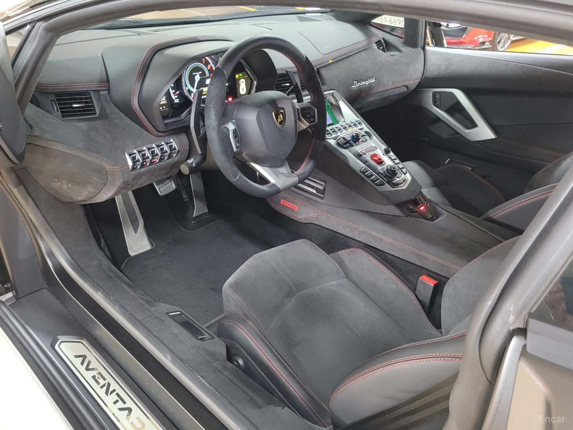 Lamborghini Aventador превью 7