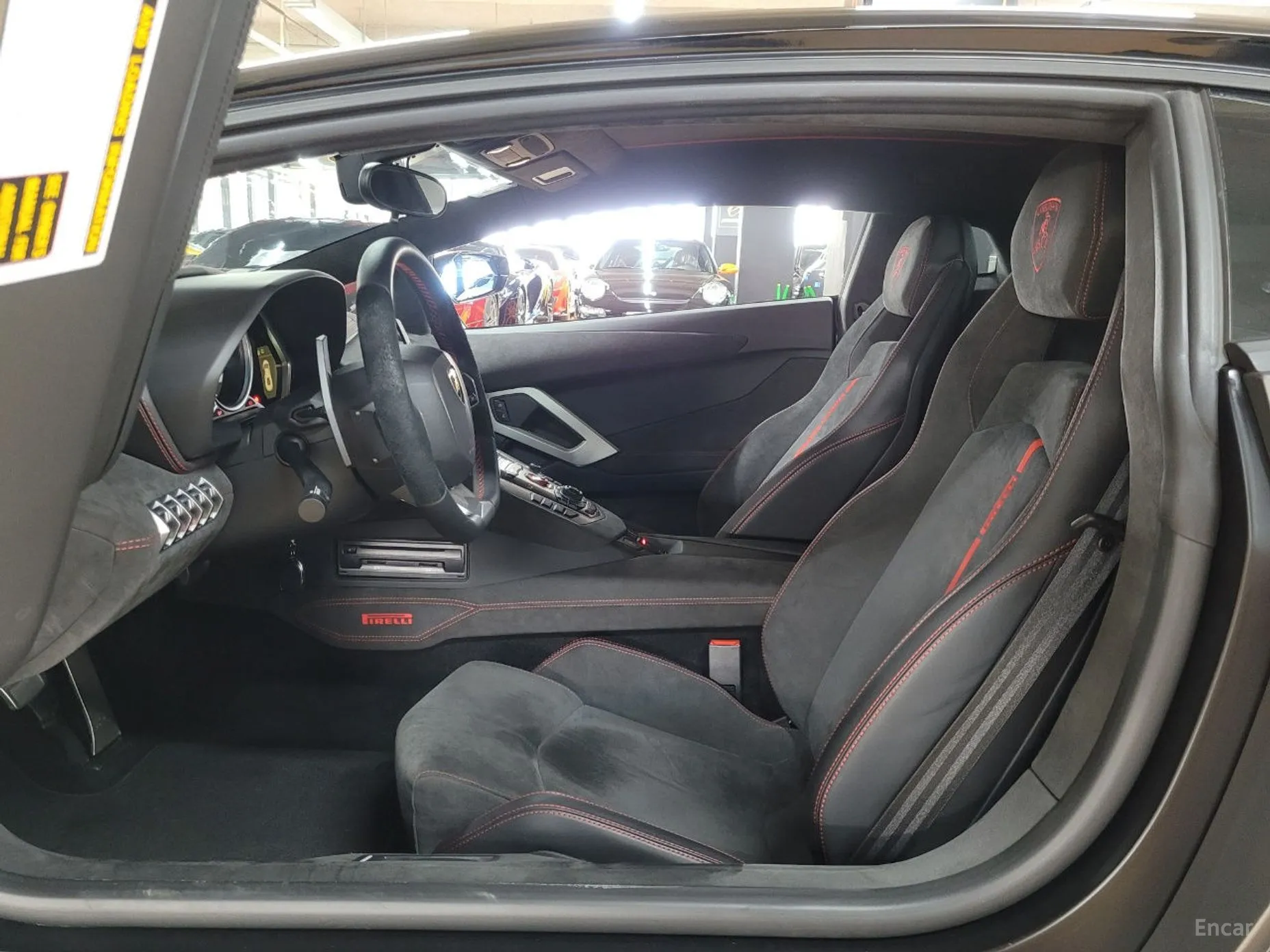 Lamborghini Aventador превью 9