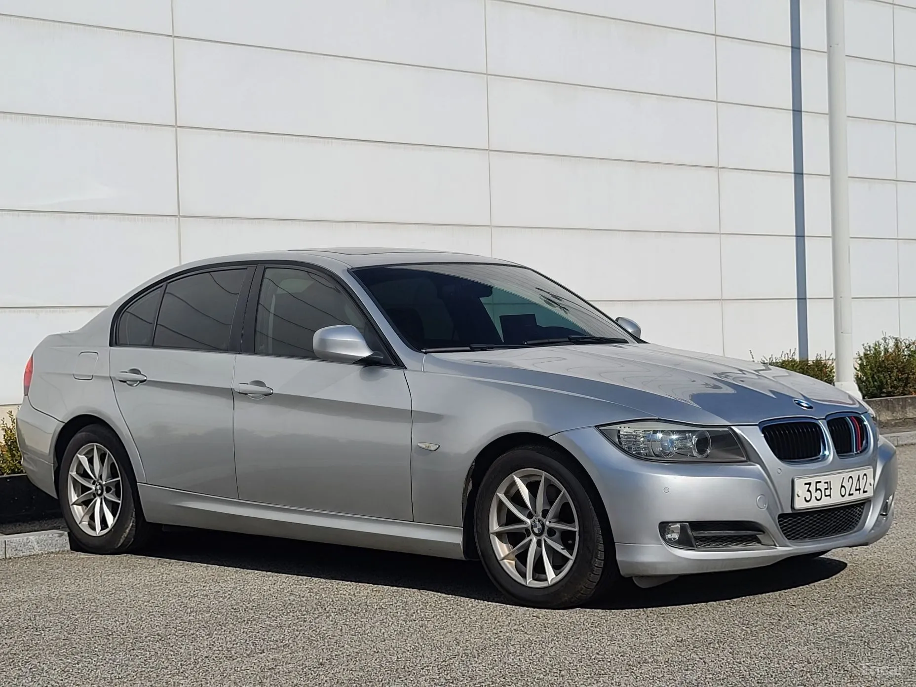 BMW 3 Series (E90) превью 2