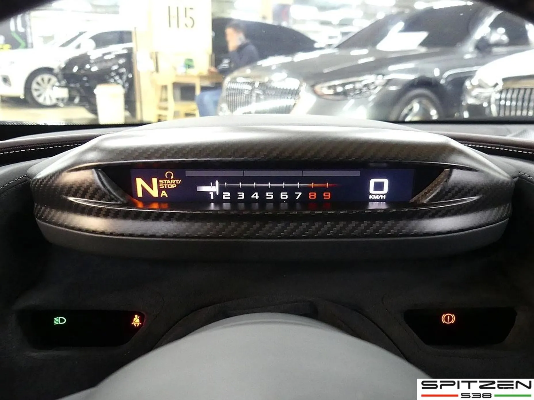 McLaren 720S превью 15