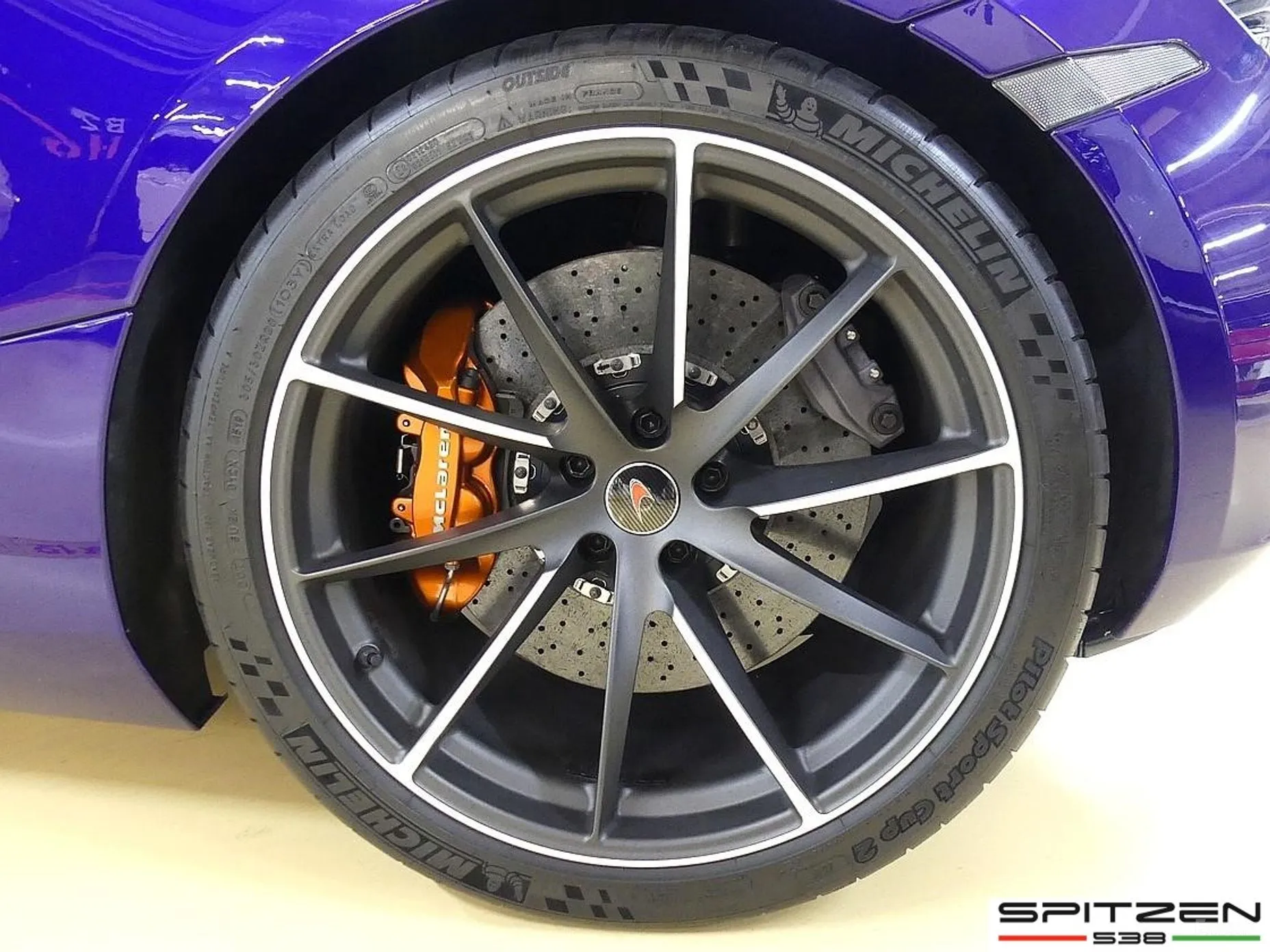 McLaren 720S превью 5