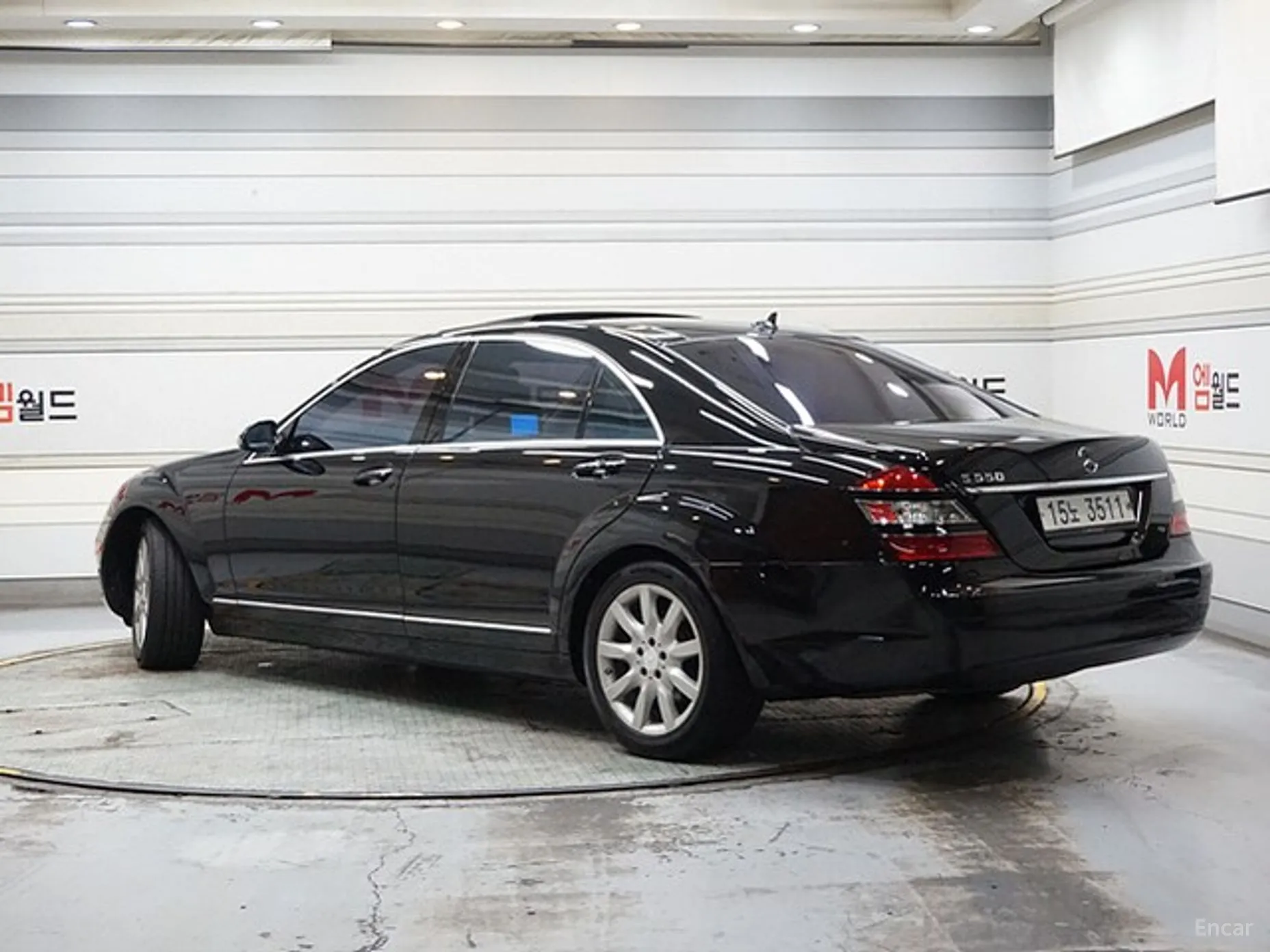 Mercedes Benz S-Class W221