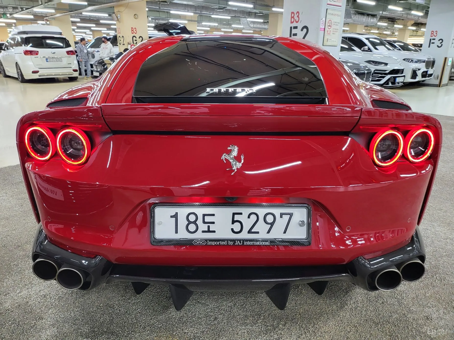 Ferrari 812 Superfast превью 14