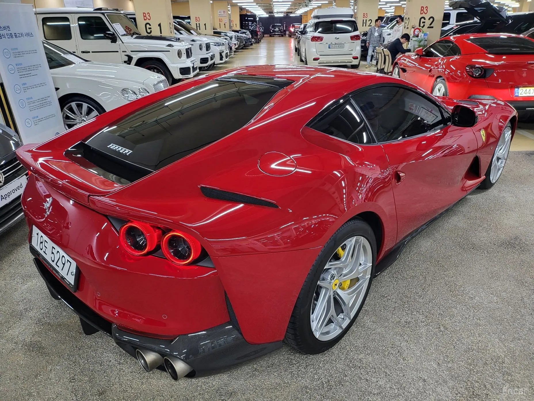 Ferrari 812 Superfast превью 16