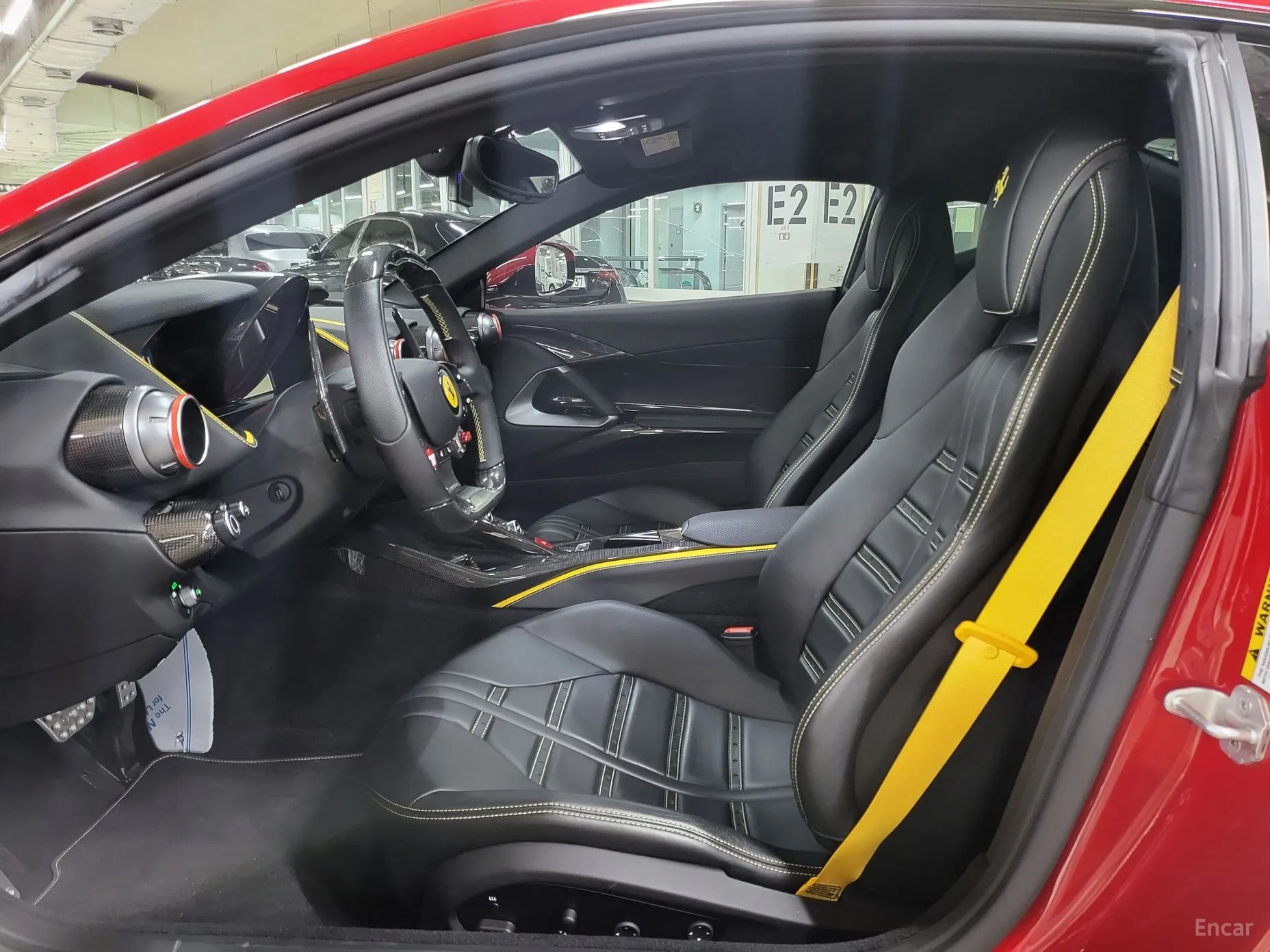 Ferrari 812 Superfast превью 5