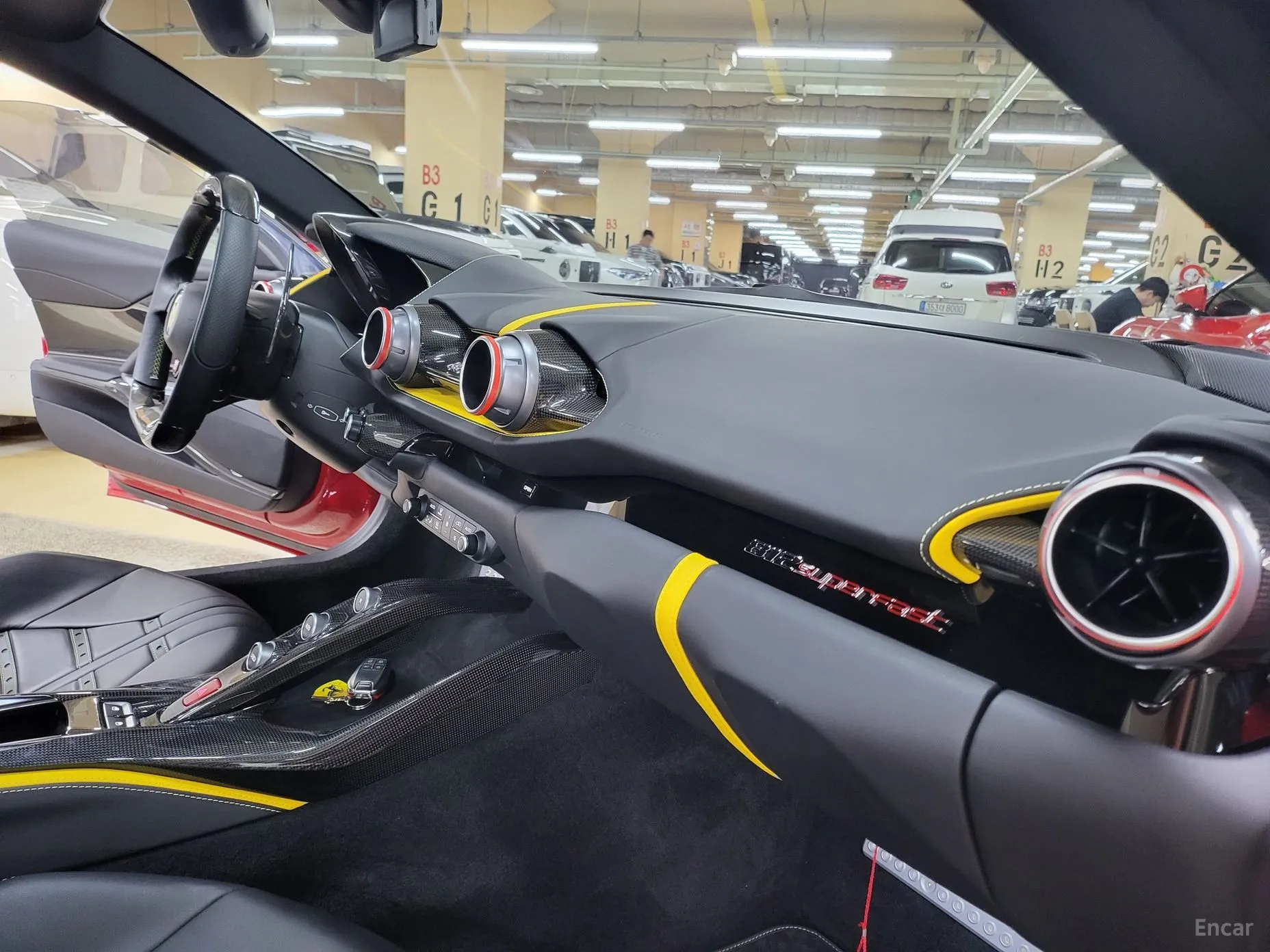 Ferrari 812 Superfast превью 7