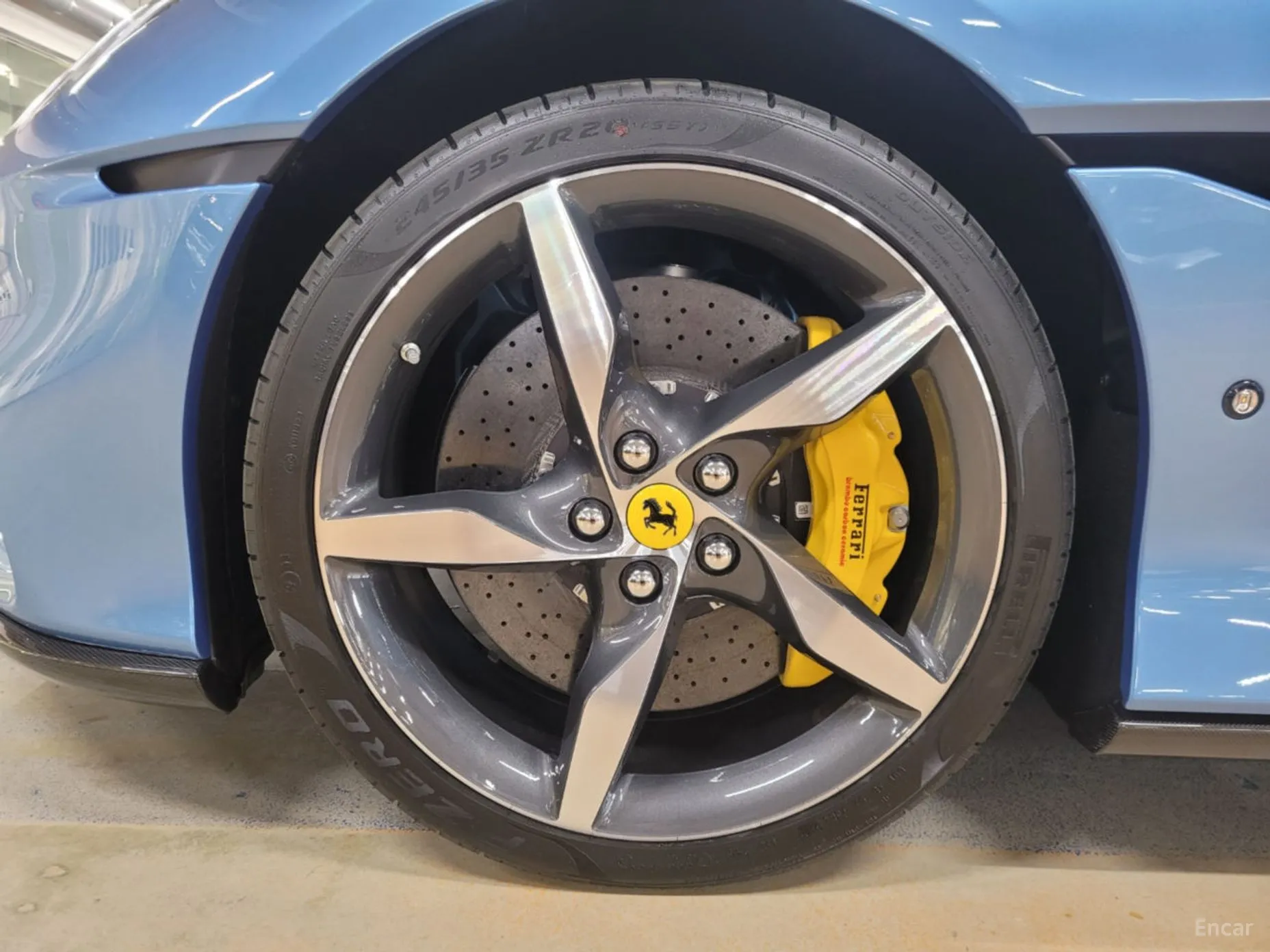 Ferrari Portofino превью 19