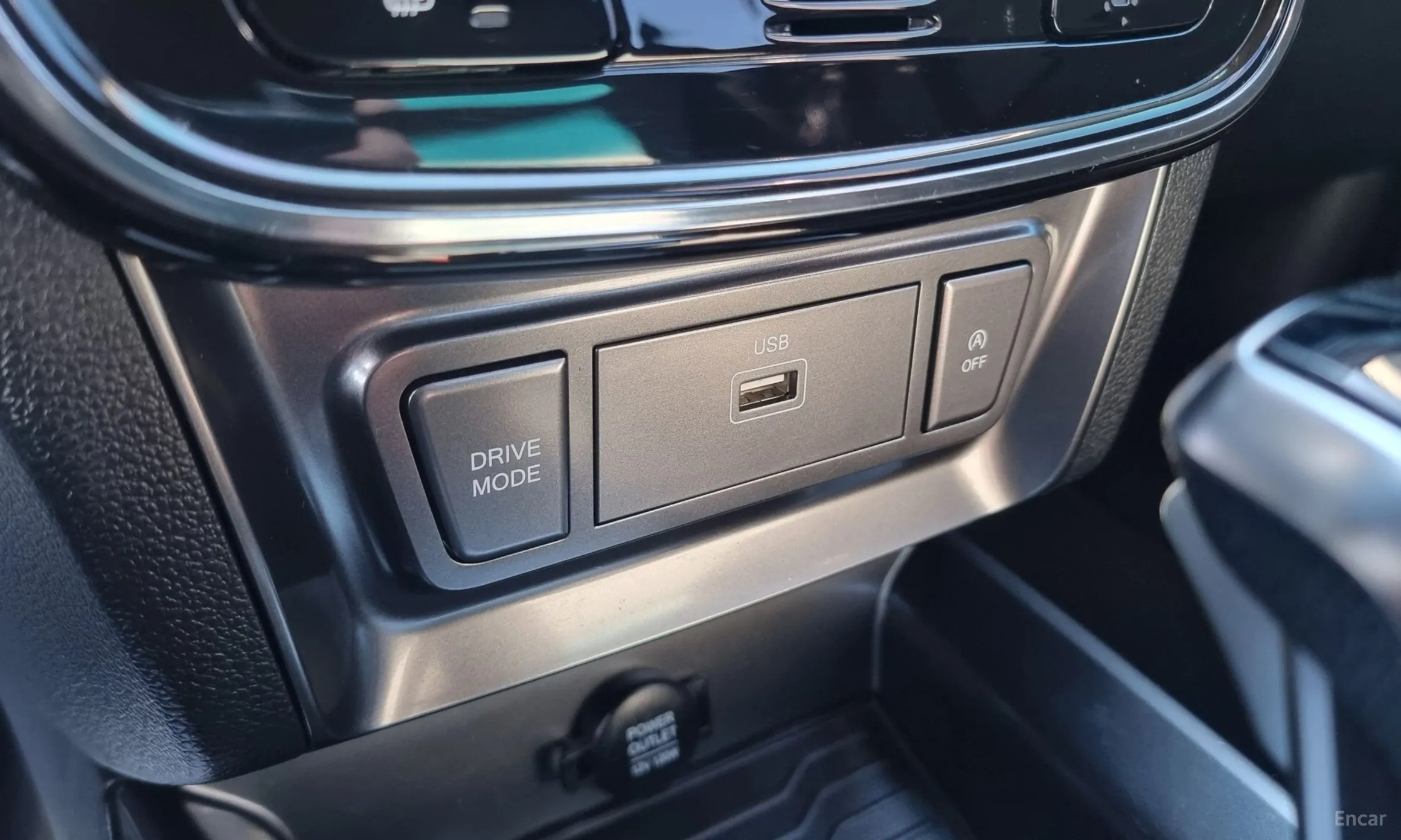 KG Mobility (SsangYong) Berry New Tivoli превью 13