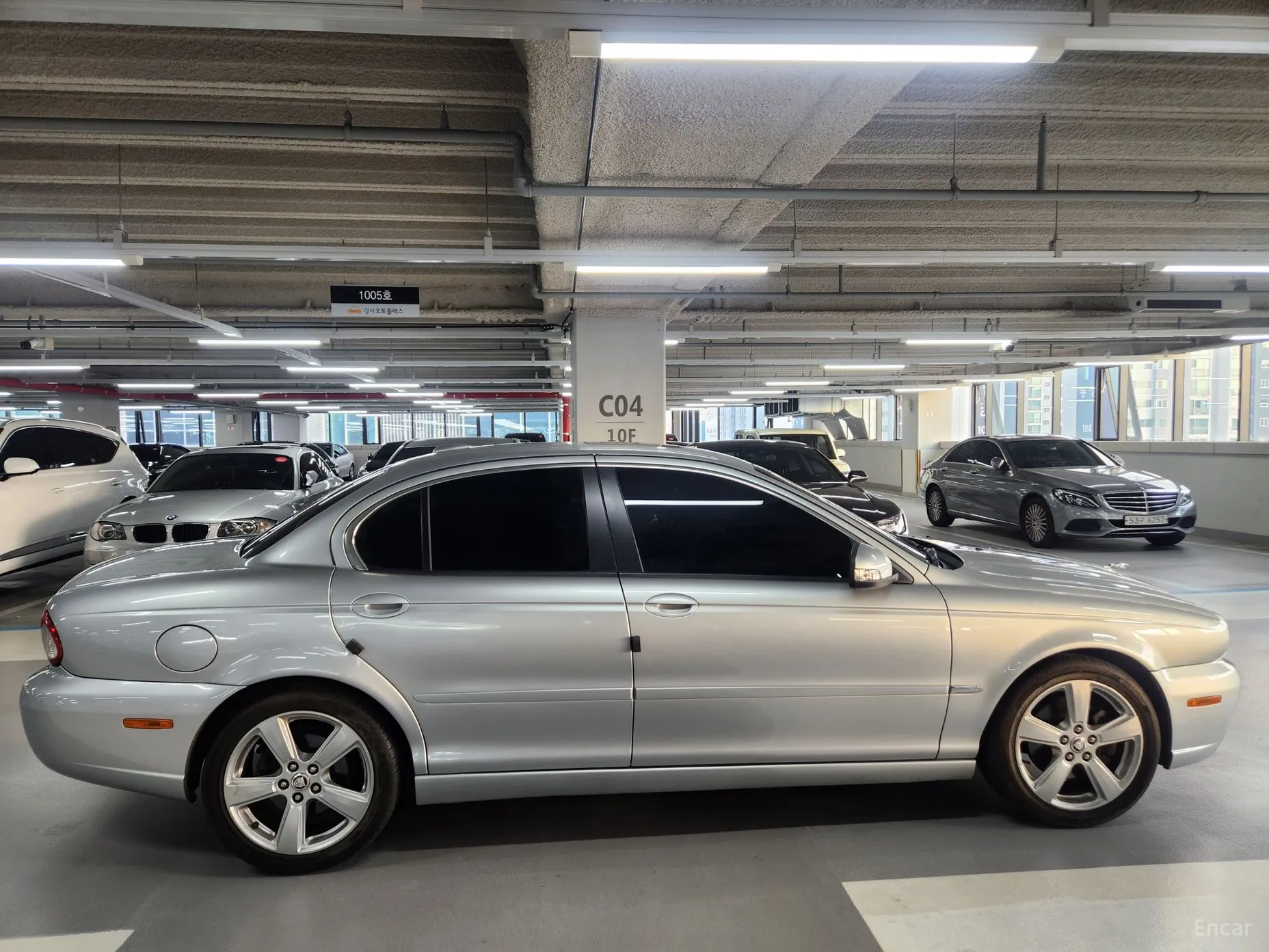 Jaguar X-type превью 7