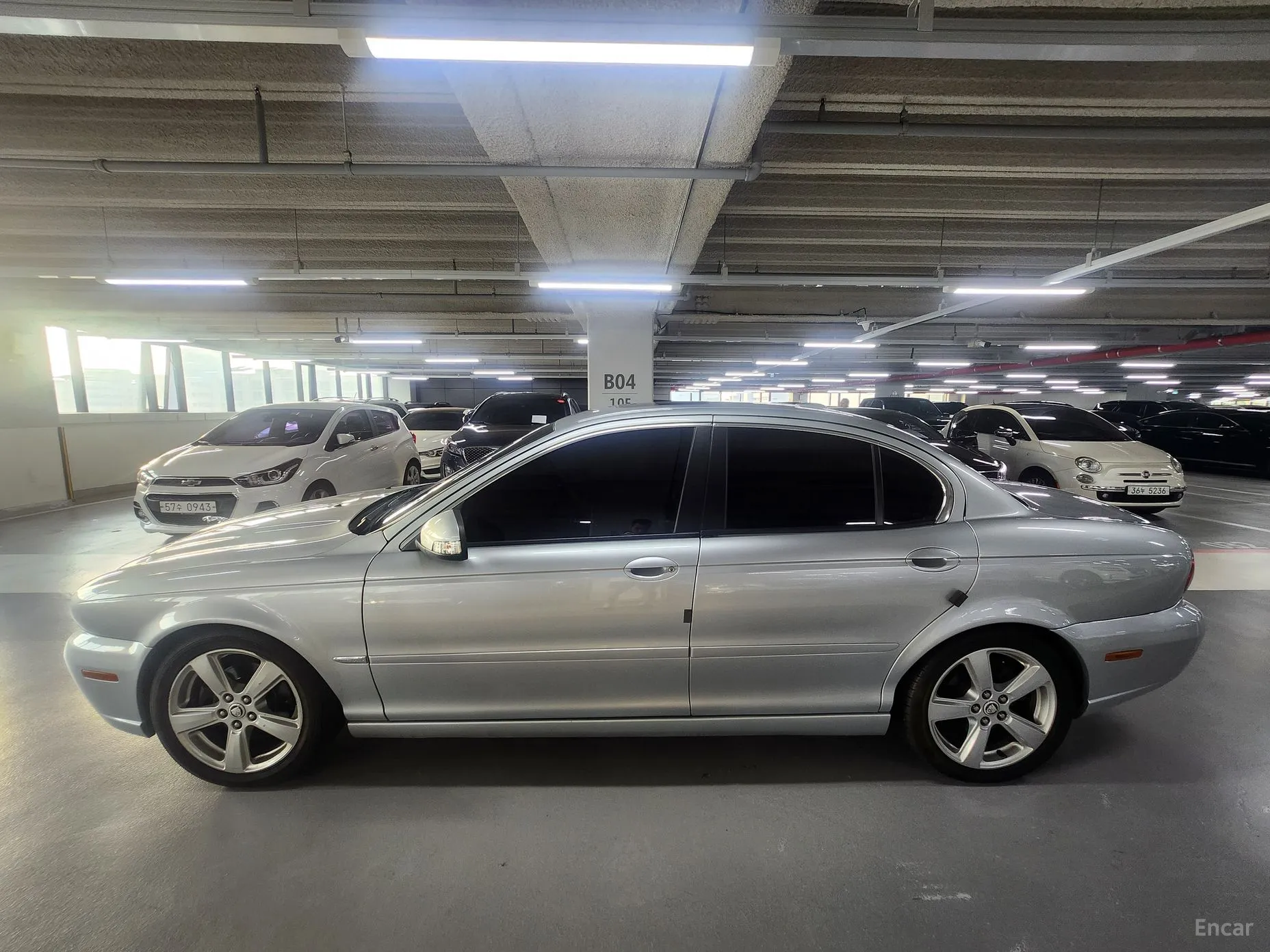 Jaguar X-type превью 8