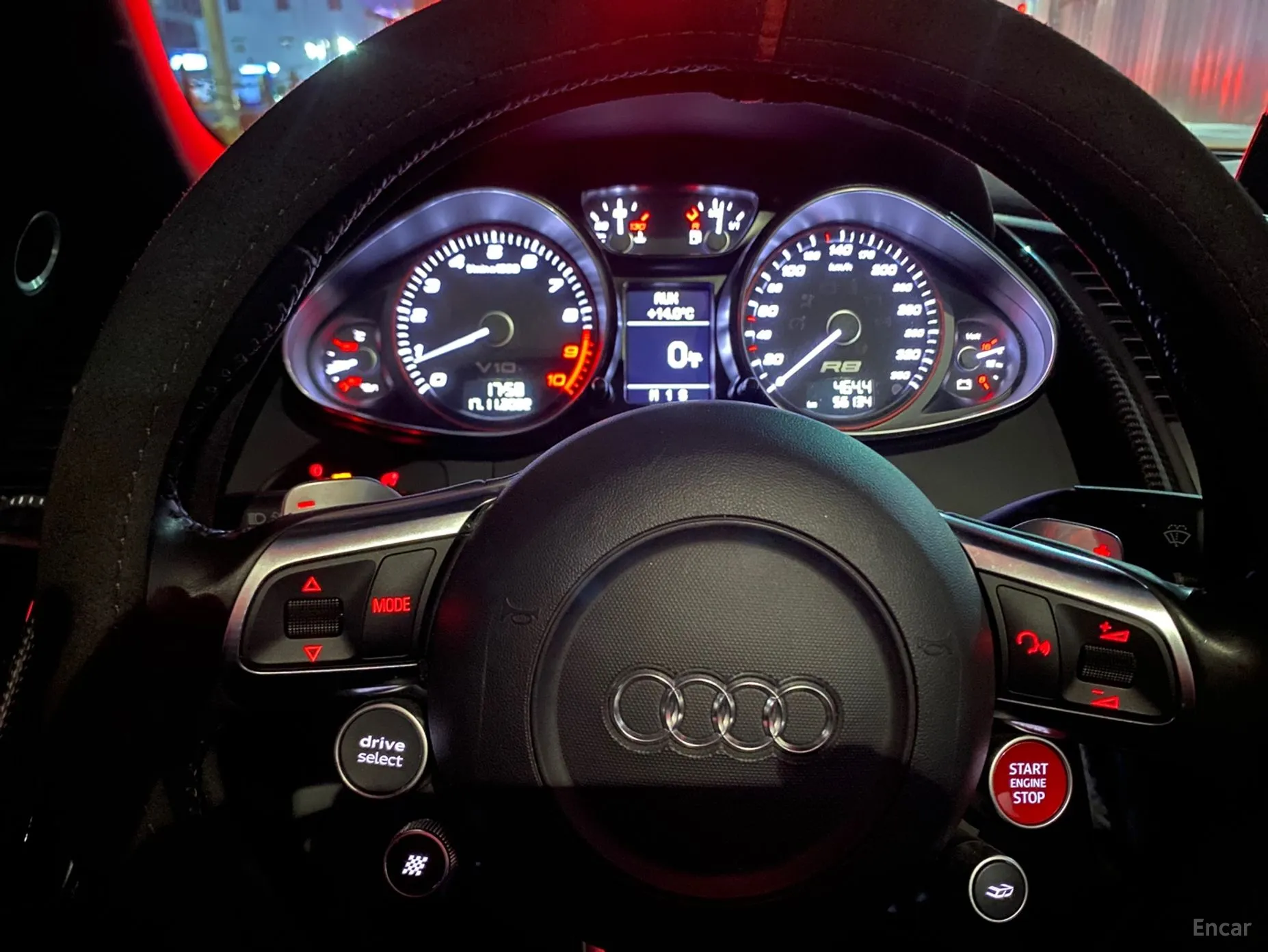 Audi R8 превью 4