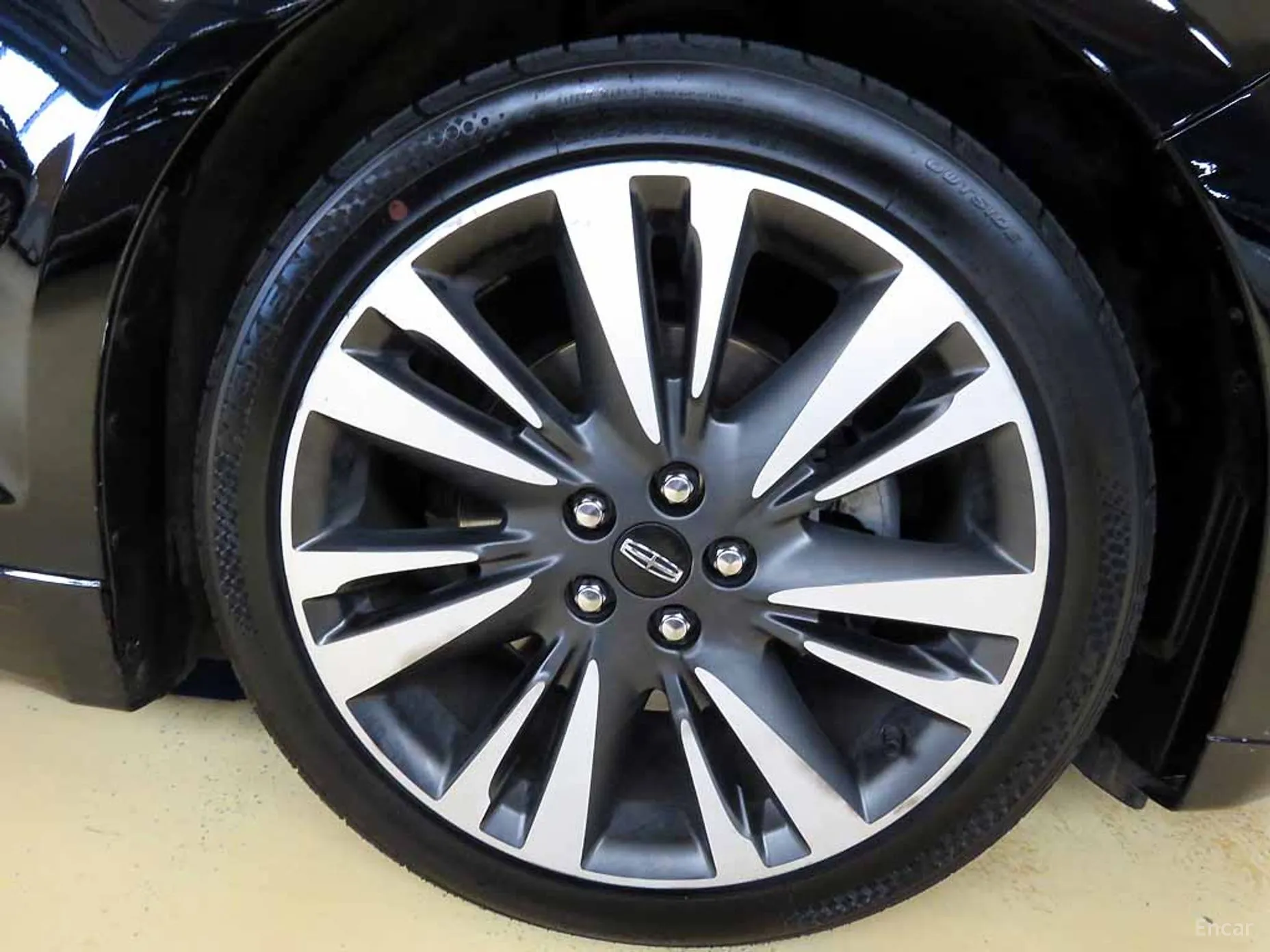 Lincoln New MKZ превью 20