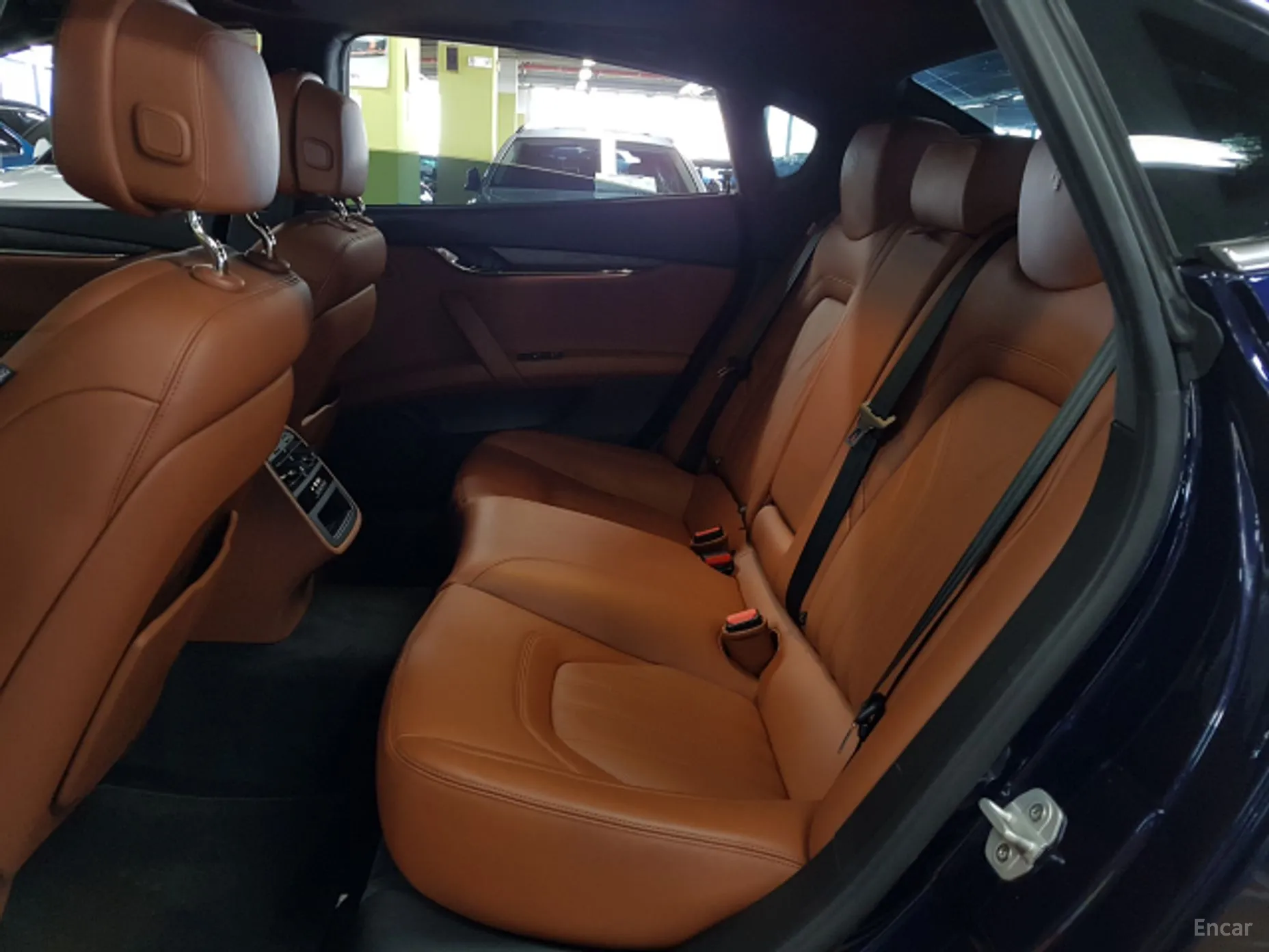 Maserati Quattroporte превью 10