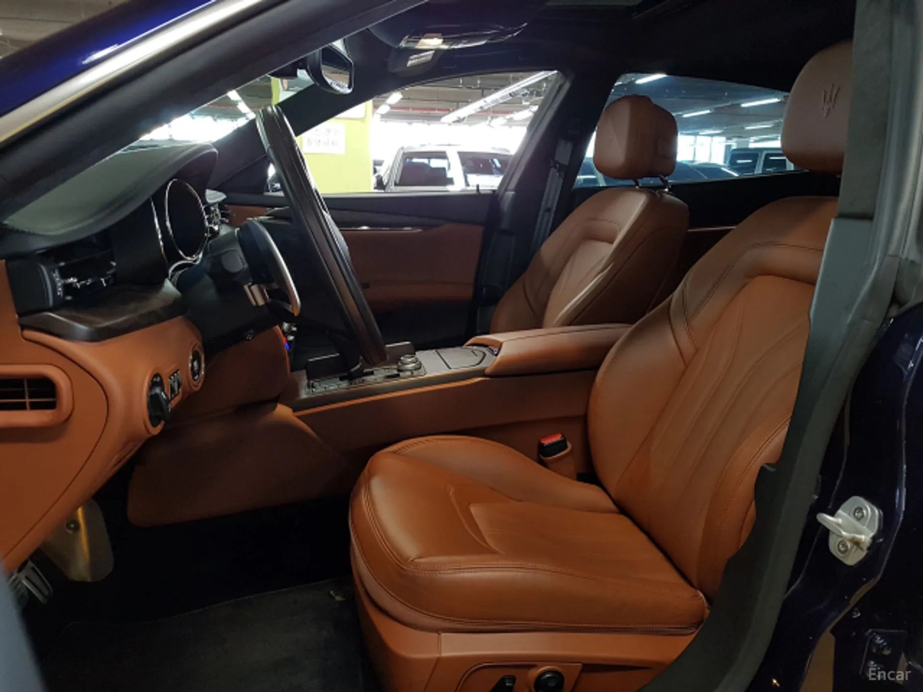 Maserati Quattroporte превью 9