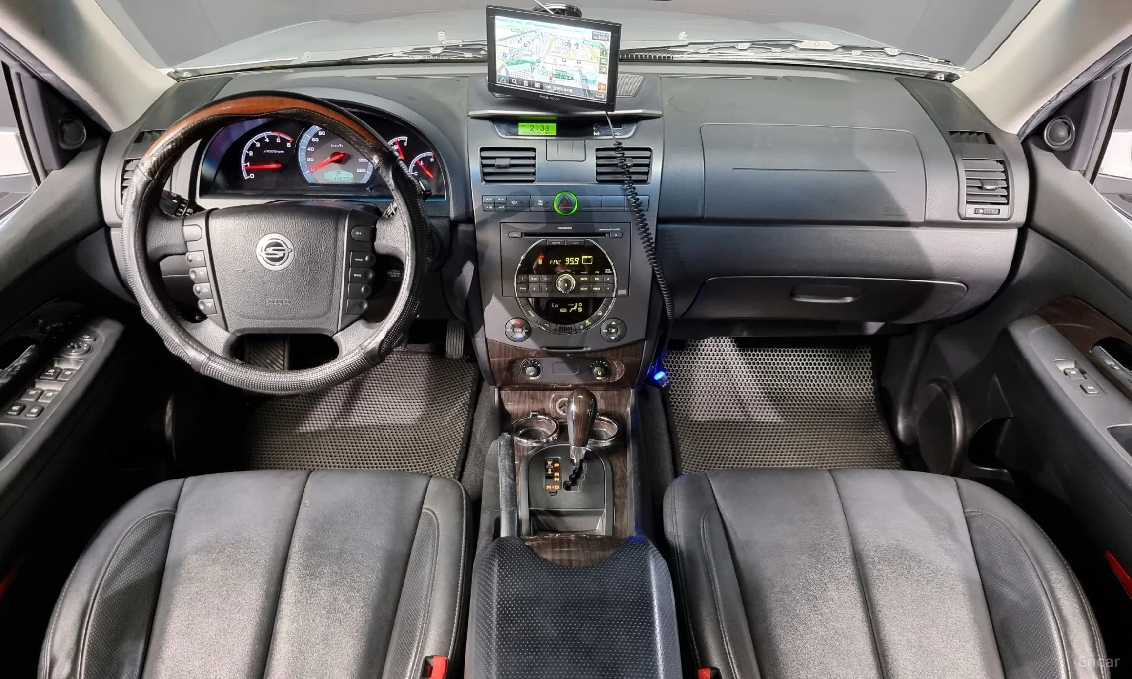 KG Mobility (SsangYong) Super Rexton превью 4
